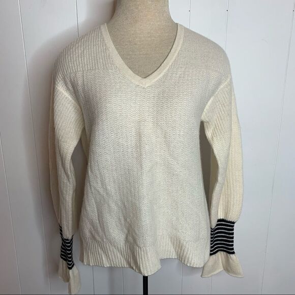 Cashmere Sweater White + Warren White V Neck Pullover Size Small - Picture 1 of 6